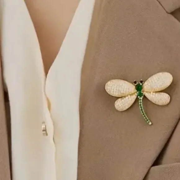 🌺 🌺 🌺 Sparkly Dragonfly Rhinestone Brooch - Picture 3 of 4